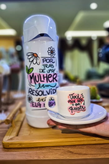 Garrafa Térmica e Xícara personalizada - Dia da Mulher